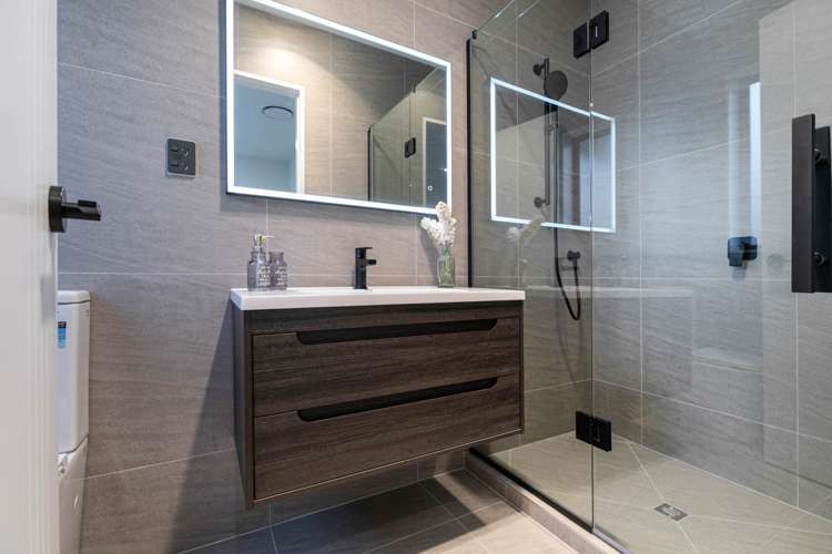 39 Matahae Crescent Wainui_13