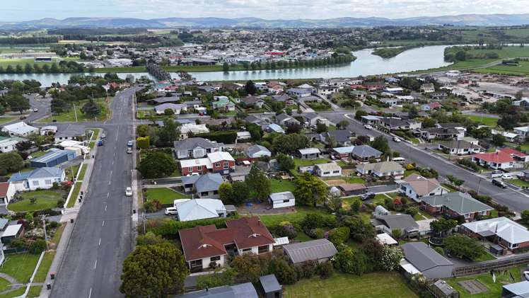 37 Cromer Street Balclutha_25