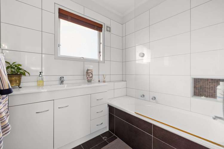 98 Orakei Road Remuera_16