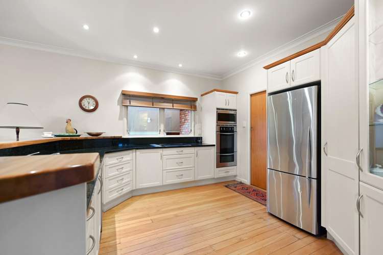 148 Lake Crescent Hamilton Lake_7