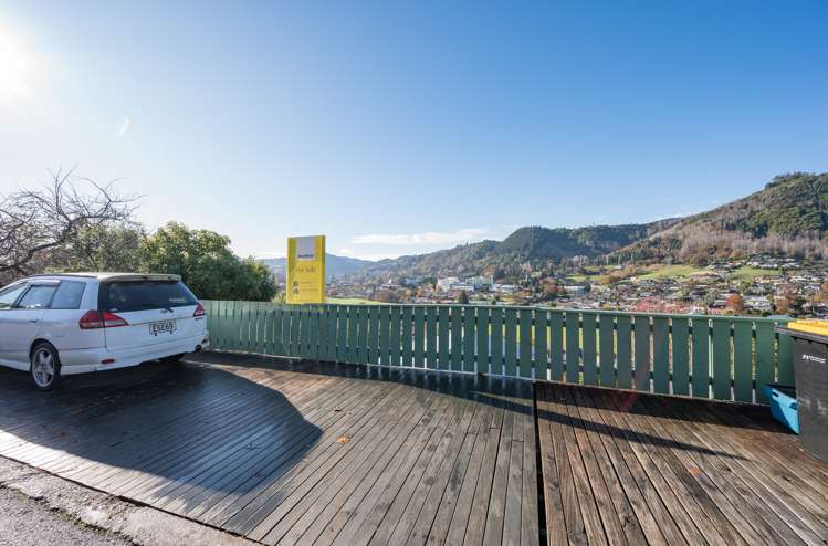 25 Jenner Road Toi Toi_25