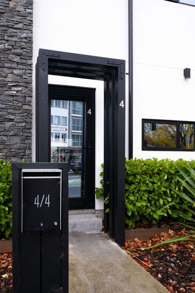 4/4 Riccarton Road Riccarton_13