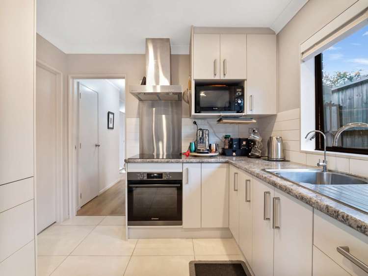 42 Bodi Place Te Atatu South_13