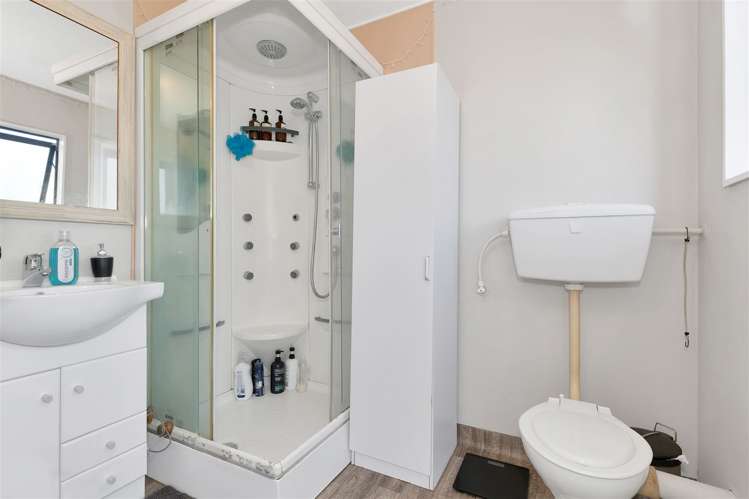 14 Parsonage Road Woodend_15