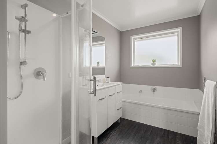 173 Ballintoy Park Drive Welcome Bay_11