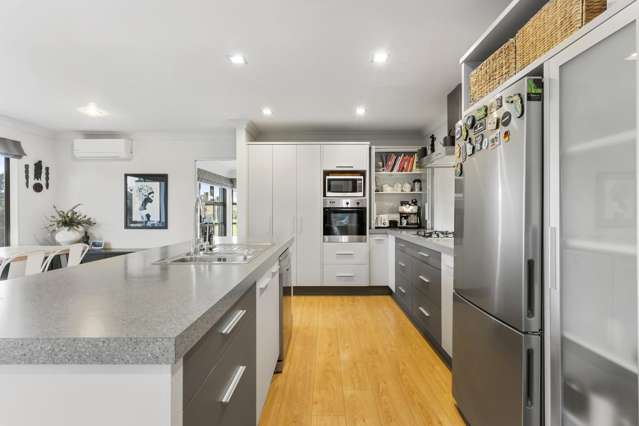 1 Bellshill Close Wattle Downs_3