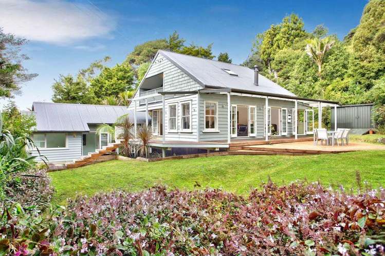 82 Laingholm Drive Laingholm_18