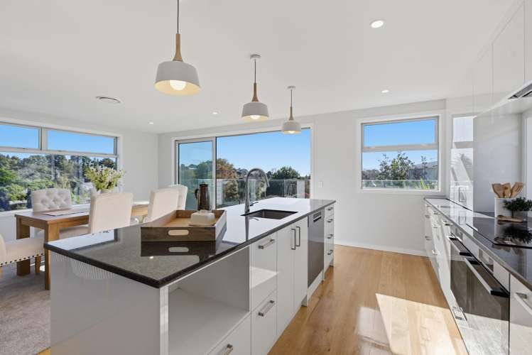 12c Ruskin Place Westown_24