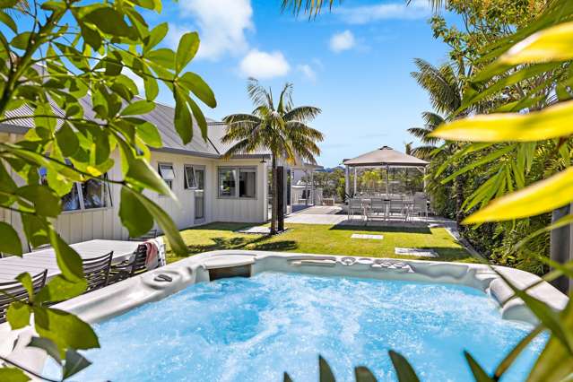 Omaha Tropical Oasis, Total Turnkey!