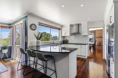 898 Churchill East Road_1