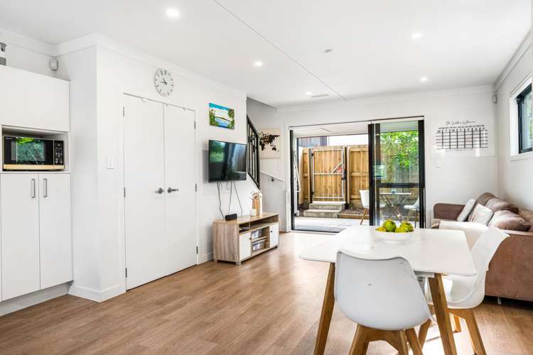 2/141 Wallace Road Mangere Bridge_9