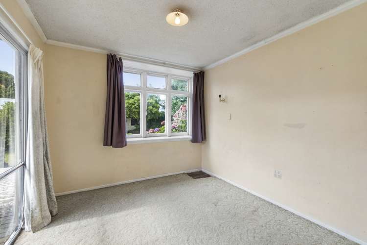 276 Fox Street Hamilton East_9