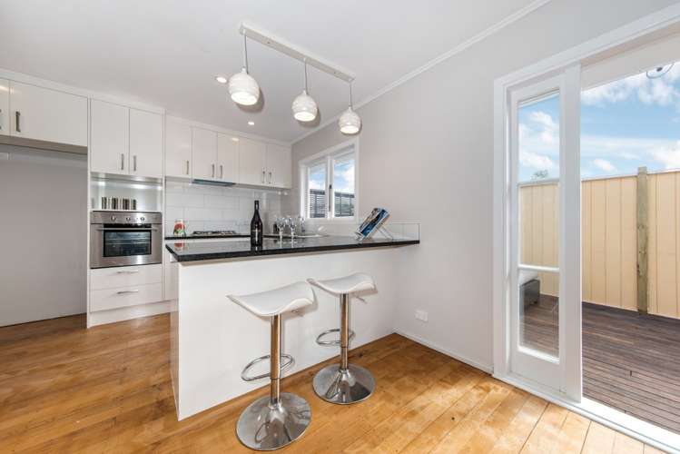 28 Kervil Avenue Te Atatu Peninsula_13