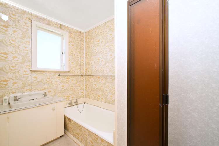 3 Greer Crescent Tawa_9