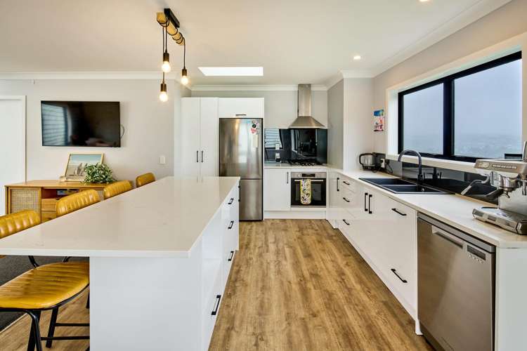 75 Erlestoke Crescent Churton Park_5