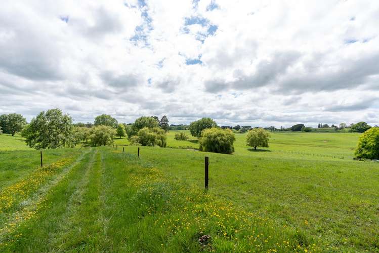 76 Fletcher Road Ngahinapouri_6