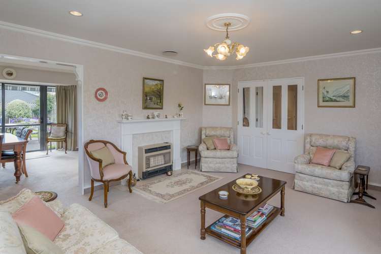 7 Cranbrook Grove Waikanae_1