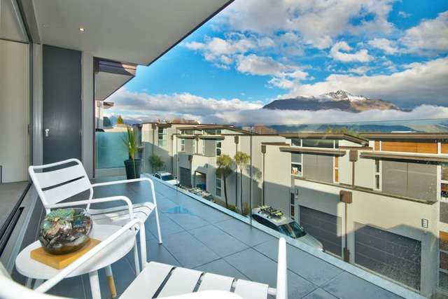 7/60 Hallenstein Street Queenstown_3