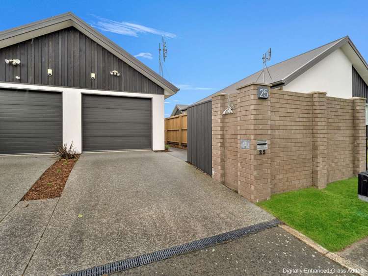 25 Farnborough Way Rolleston_21