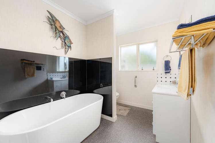 8 Kimbolton Road Feilding_2