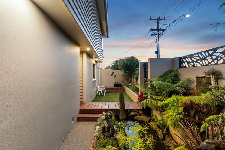 99 and 99A Exmouth Road Northcote_22