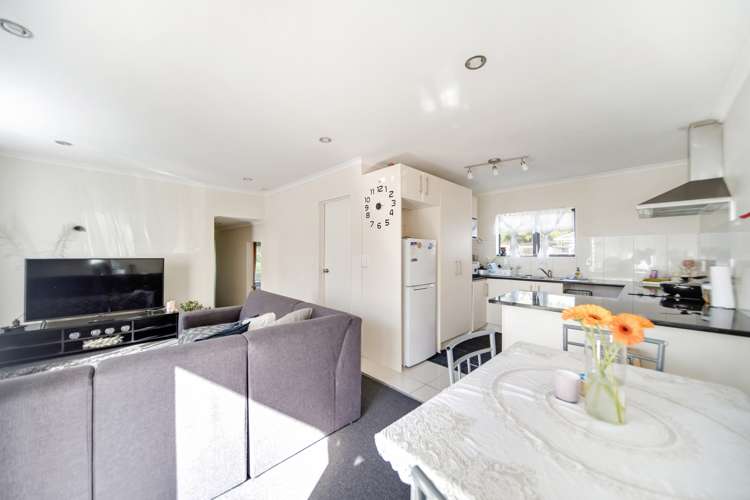 33a Graeme Avenue Mangere East_16