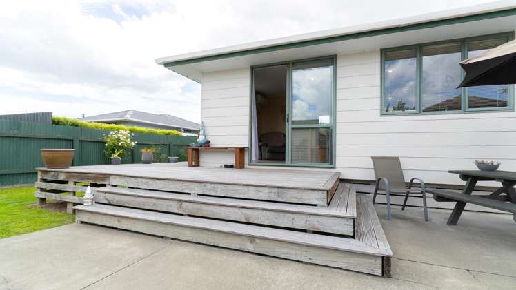 810a Park Road South Akina_12