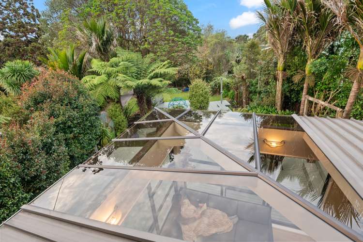 10 Raroa Terrace Waiatarua_32