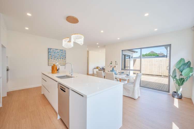18 Domain Road Weymouth_6