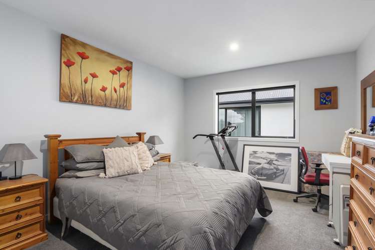 27 Carnaveron Drive Lincoln_27