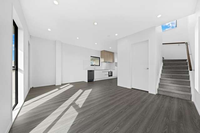 2/14 Montmere Avenue Te Atatu Peninsula_2