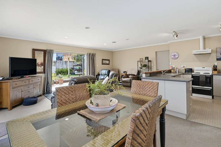 53 Coopers Road Gate Pa_3