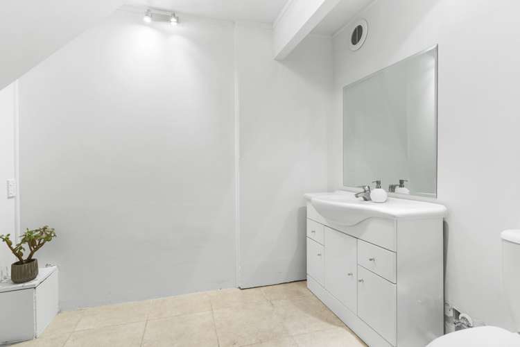 25 Coroglen Avenue Birkenhead_11