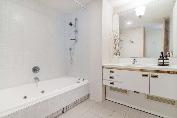 1/105 Sarsfield Street Herne Bay_10