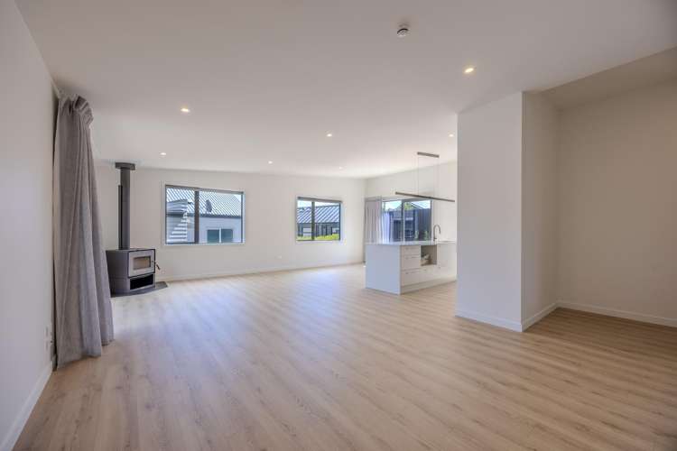 3 Landsborough Lane_3