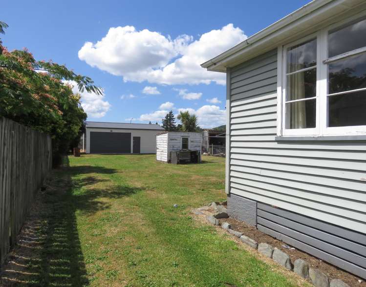 16 Conlon Street Reefton_12