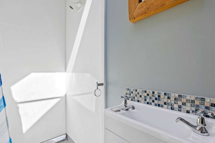 66 Allin Drive Waikuku Beach_7