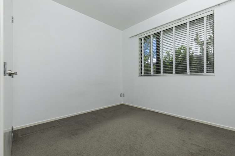 16 Lemon Grove Lane Greenhithe_13