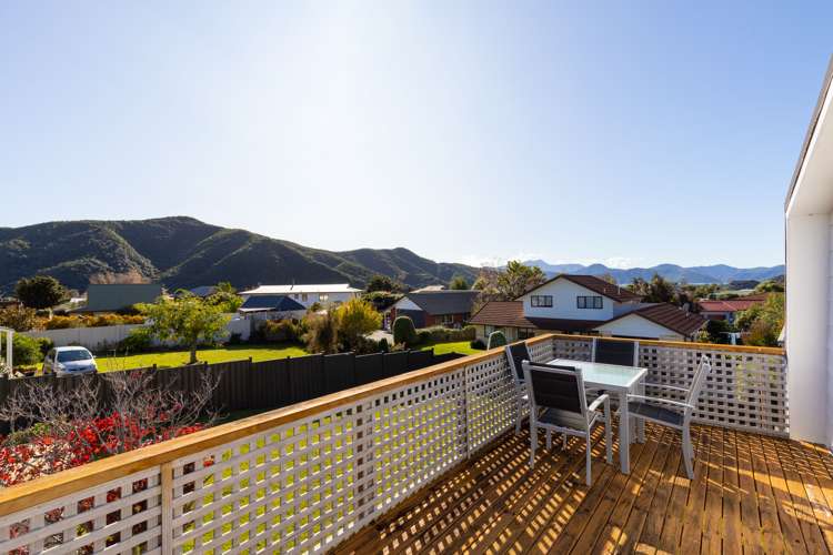 39 Moana View Road Waikawa_13