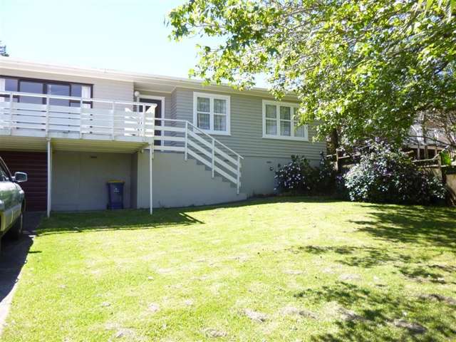 4 Castaing Crescent Te Atatu South_1