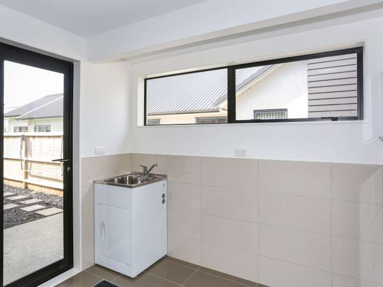 27 Andalusian Way Karaka_14