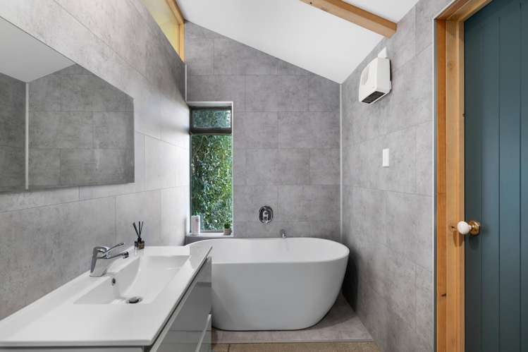 16 Hinepango Drive Rarangi_16