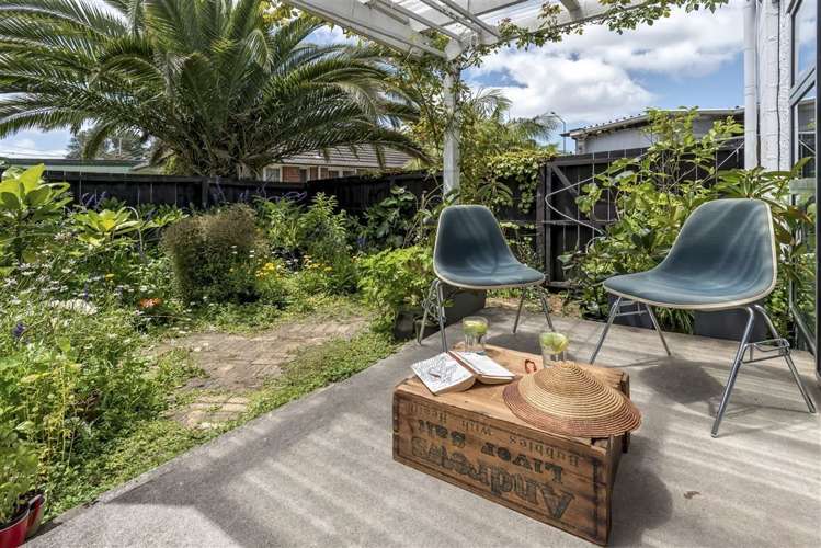 2/42 Rata Street New Lynn_12