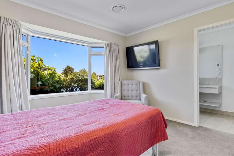 5 Pukenamu Road Rainbow Point_15
