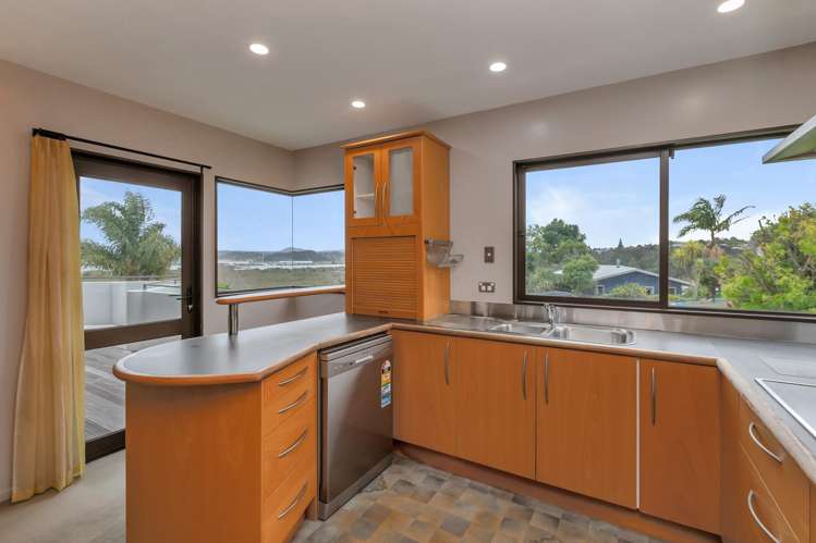25 Raumati Crescent_2