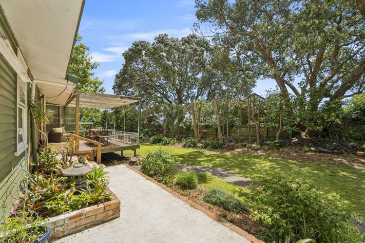 54 Taylor Road Mangere Bridge_17