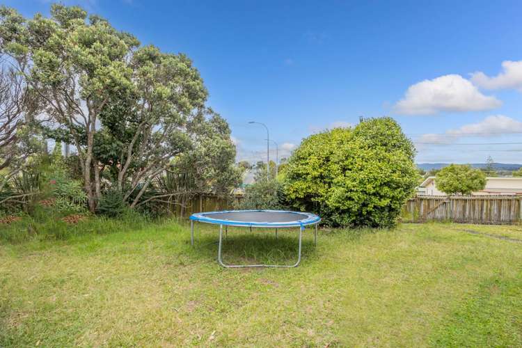 74 Mcleod Road Te Atatu South_21
