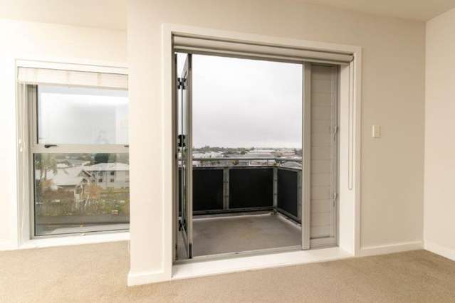 19/2 Western Springs Road 1703_2