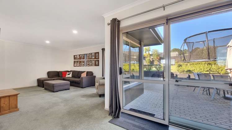 123 Basley Road Owhata_6