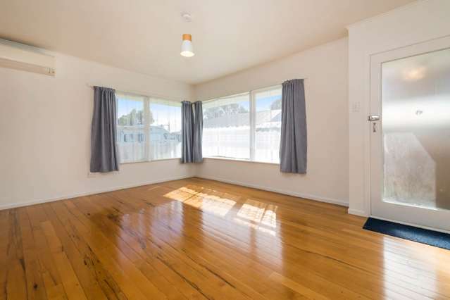 1/15 Gladstone Road Northcote_3